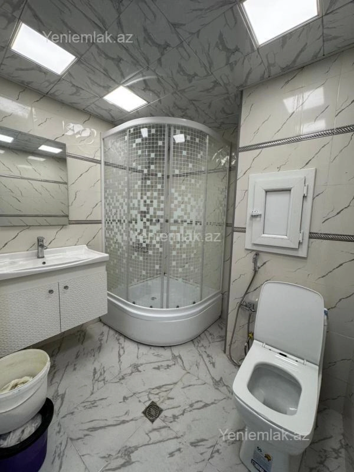 Satılır 4 otaqlı köhnə tikili 110 m²