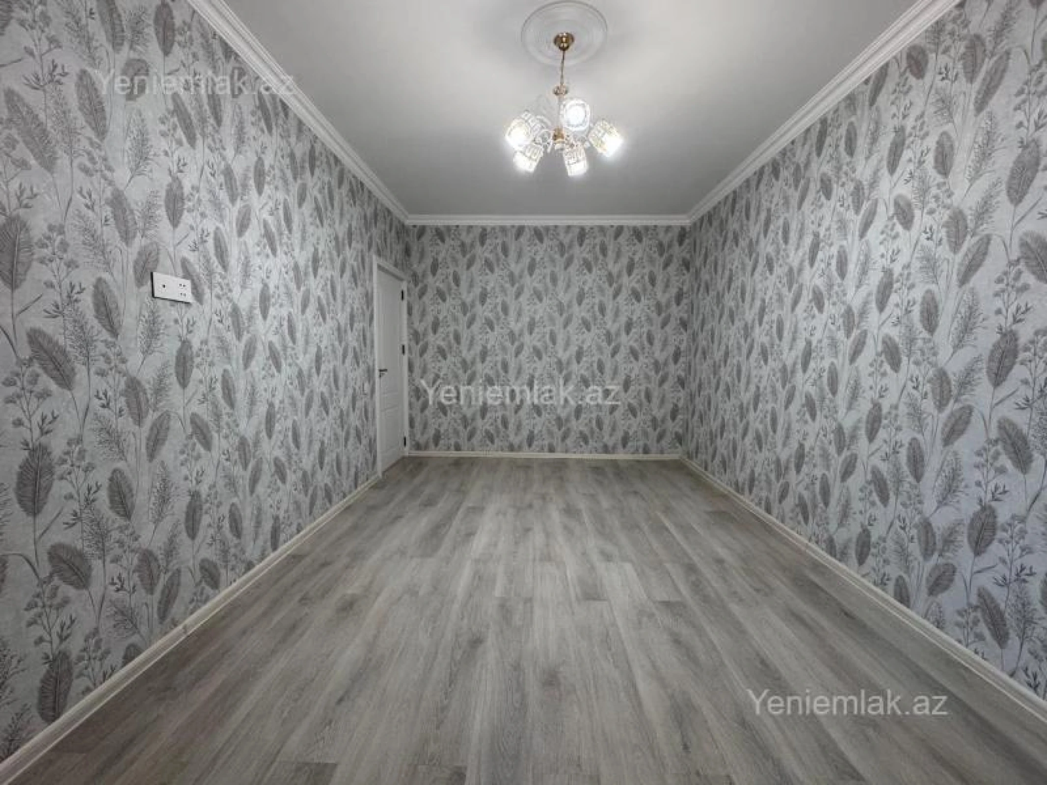 Satılır 4 otaqlı köhnə tikili 110 m²