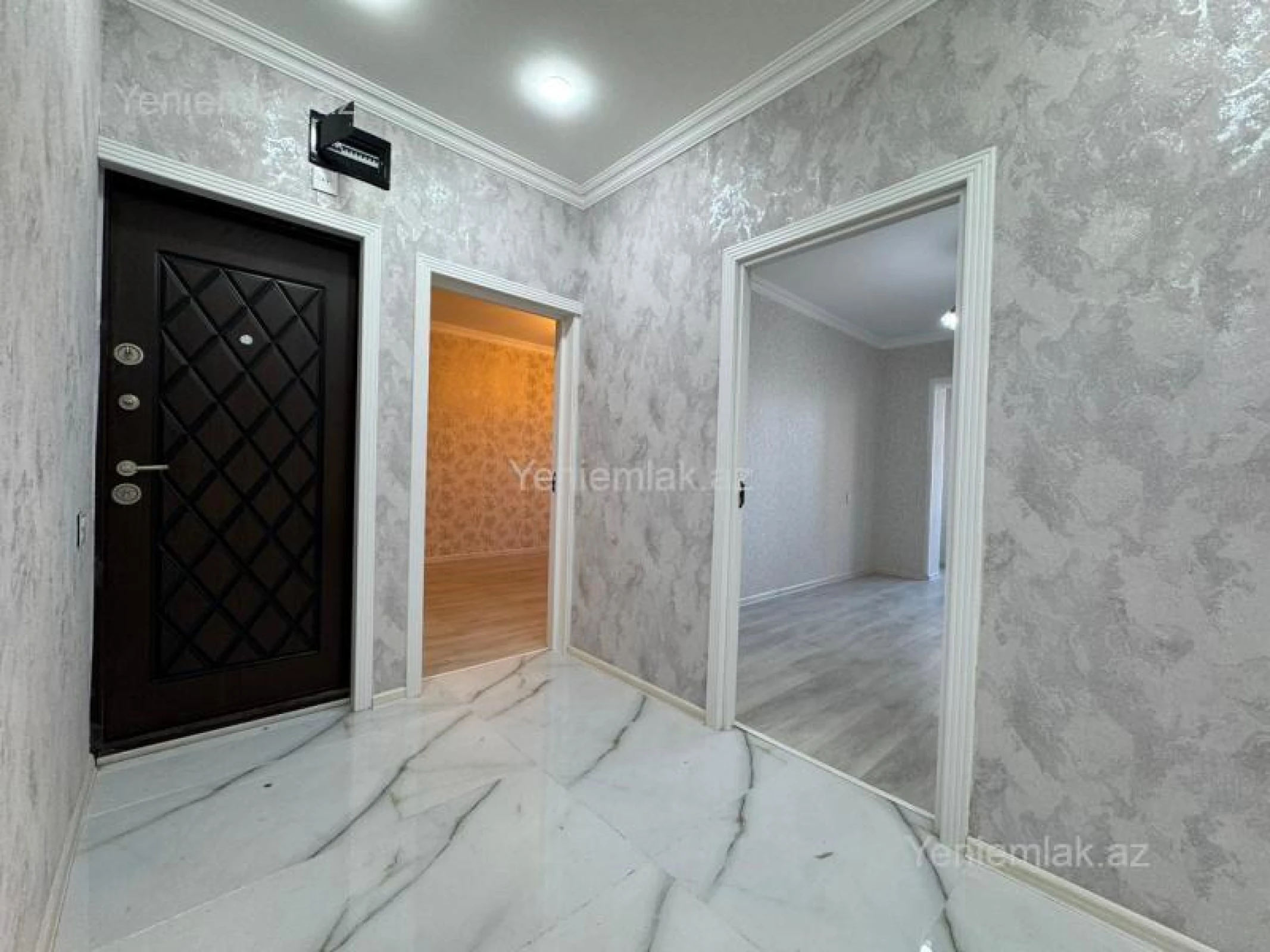 Satılır 4 otaqlı köhnə tikili 110 m²