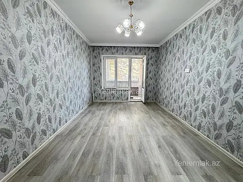 Satılır 4 otaqlı köhnə tikili 110 m²