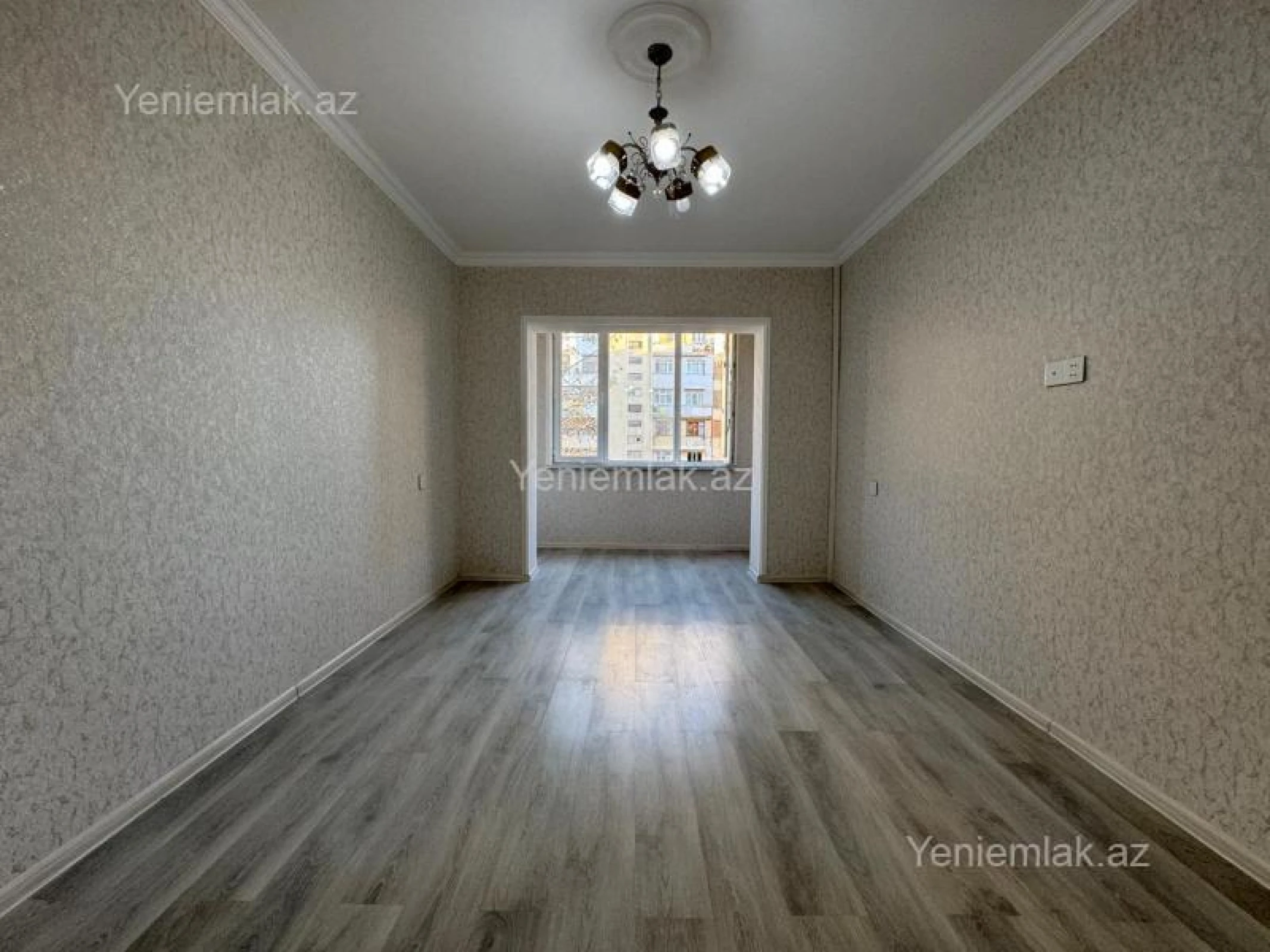 Satılır 4 otaqlı köhnə tikili 110 m²