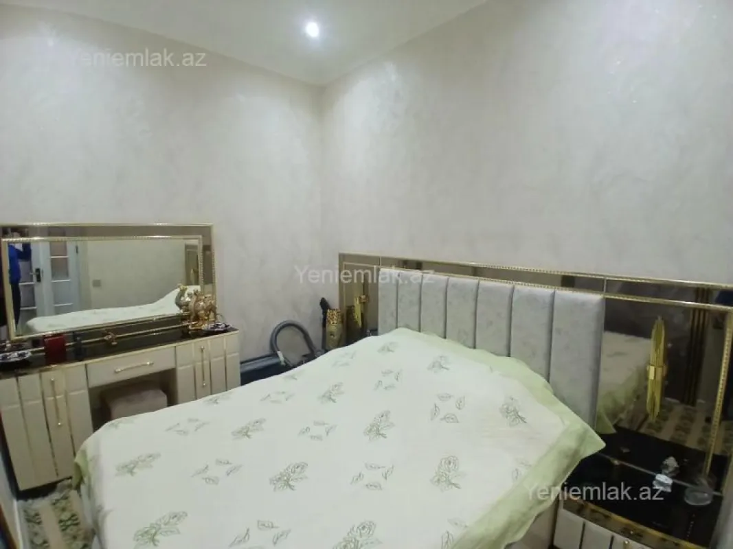 Satılır 2 otaqlı köhnə tikili 50 m²
