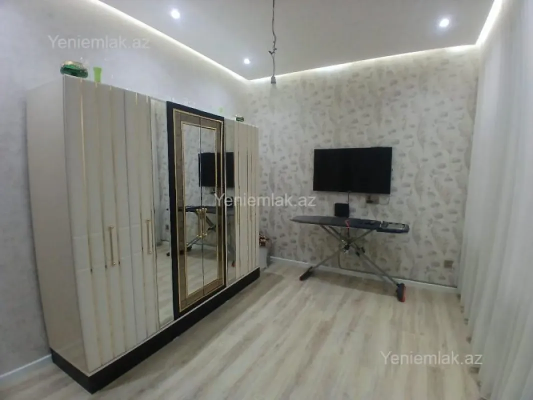 Satılır 2 otaqlı köhnə tikili 50 m²