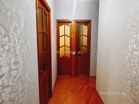 Satılır 4 otaqlı köhnə tikili 110 m²