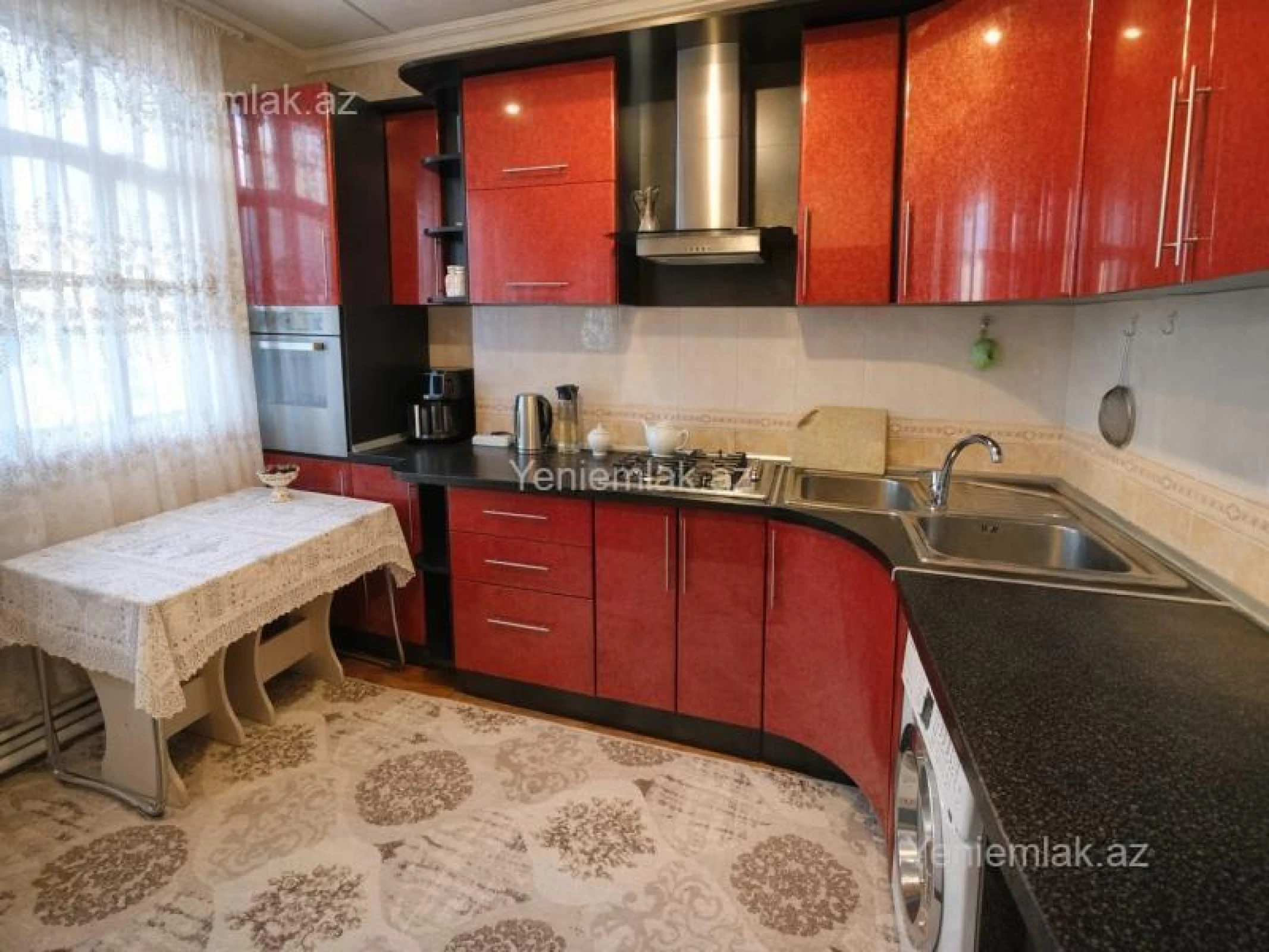 Satılır 4 otaqlı köhnə tikili 110 m²