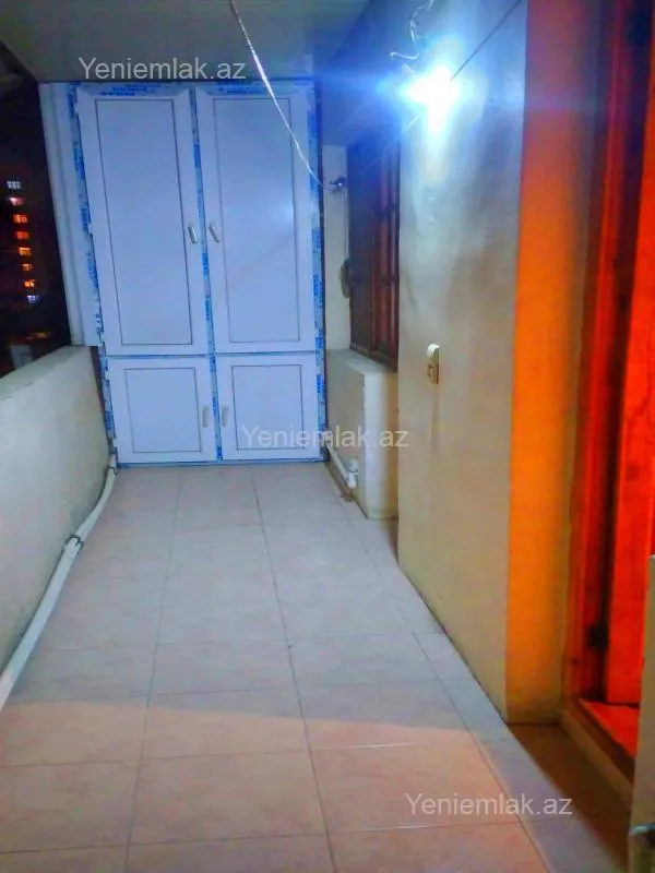 Satılır 4 otaqlı köhnə tikili 110 m²