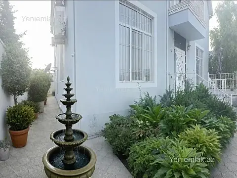 Satılır 5 otaqlı həyət evi 200 m²