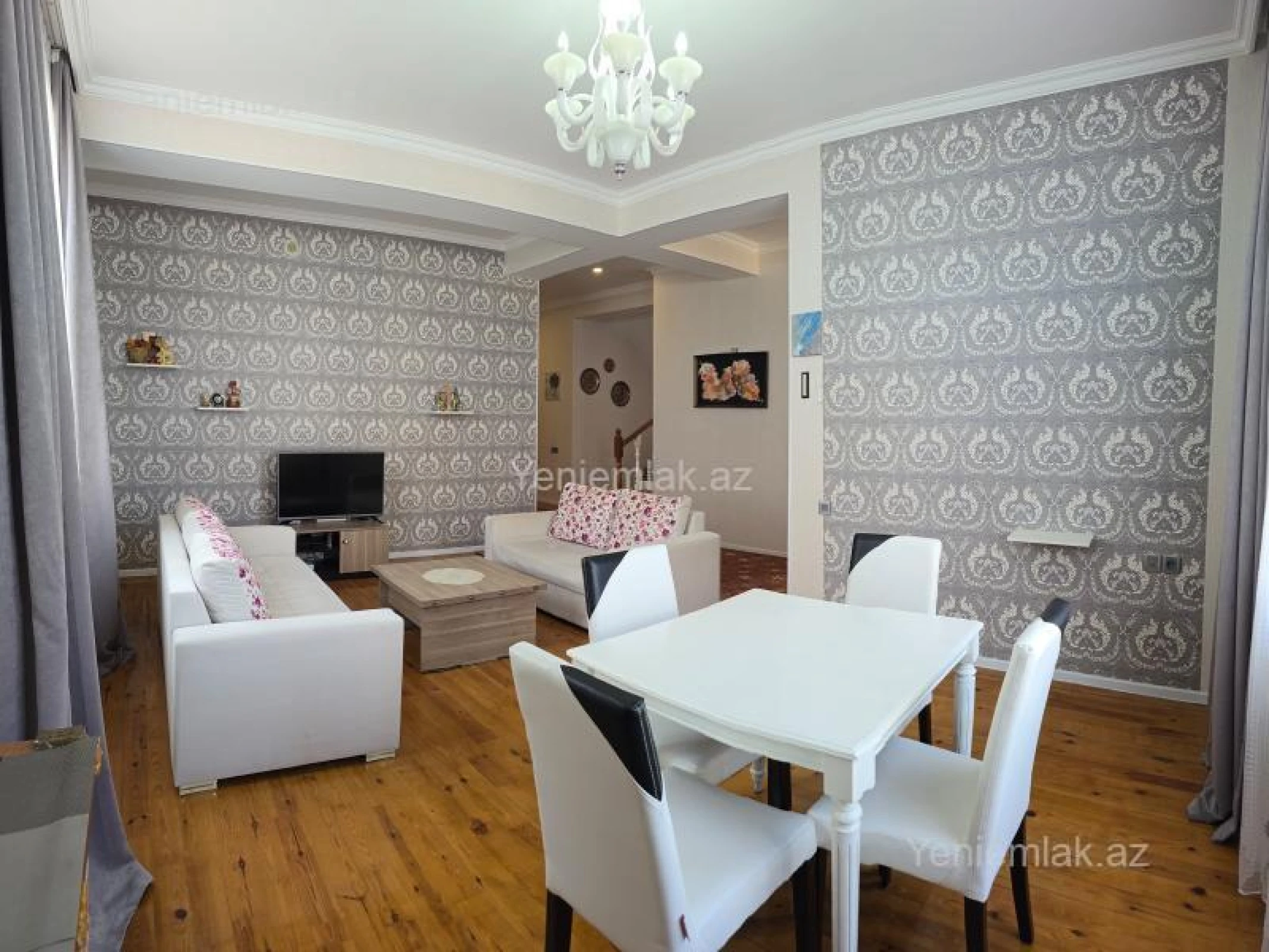 Satılır 5 otaqlı həyət evi 200 m²