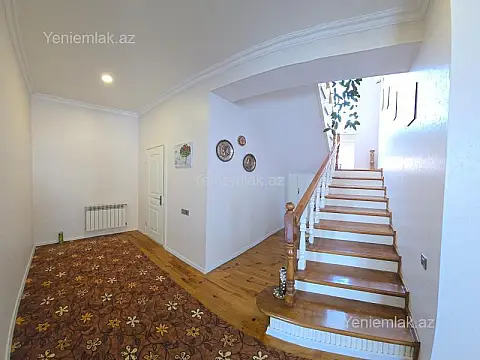 Satılır 5 otaqlı həyət evi 200 m²