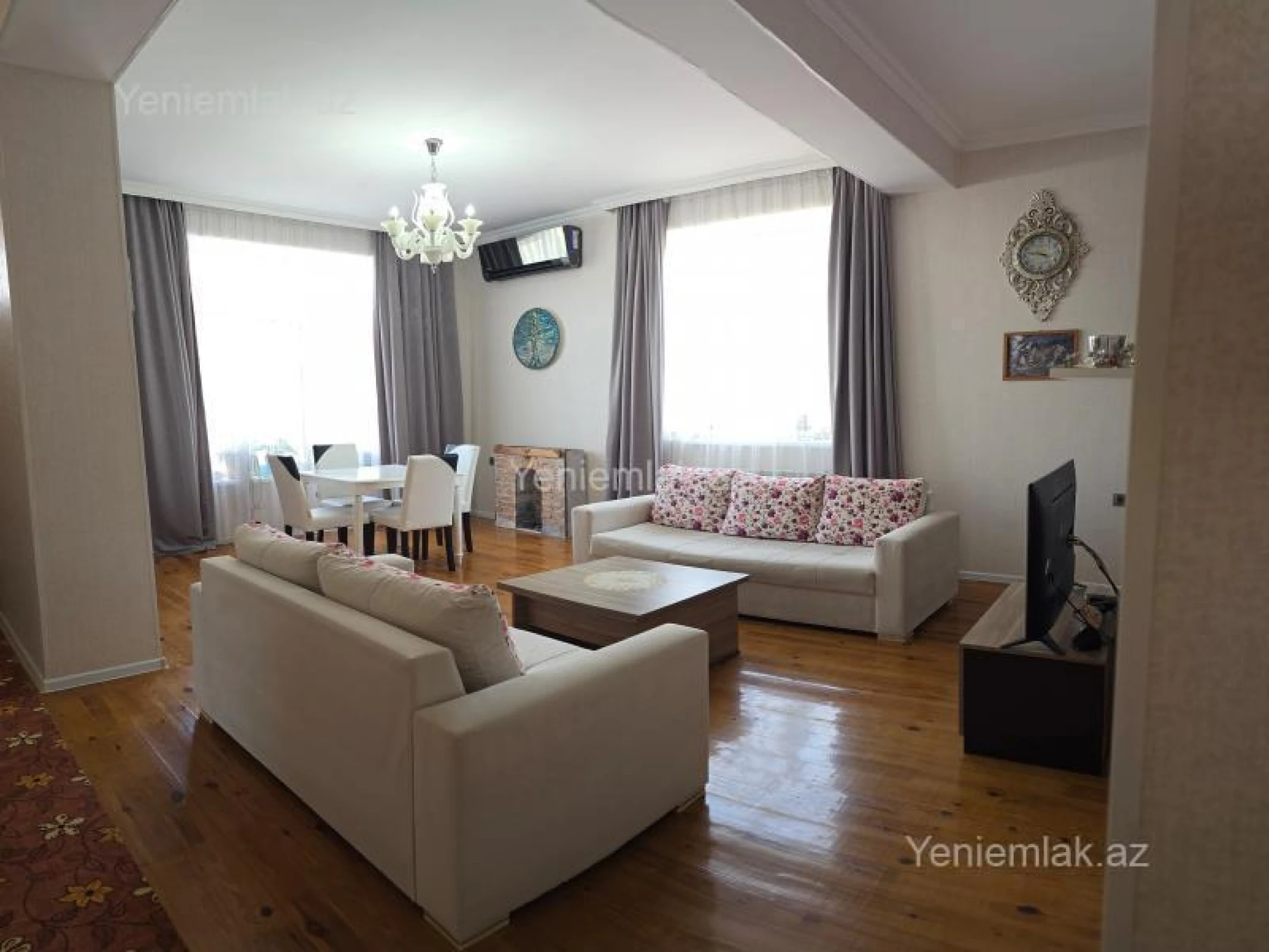 Satılır 5 otaqlı həyət evi 200 m²