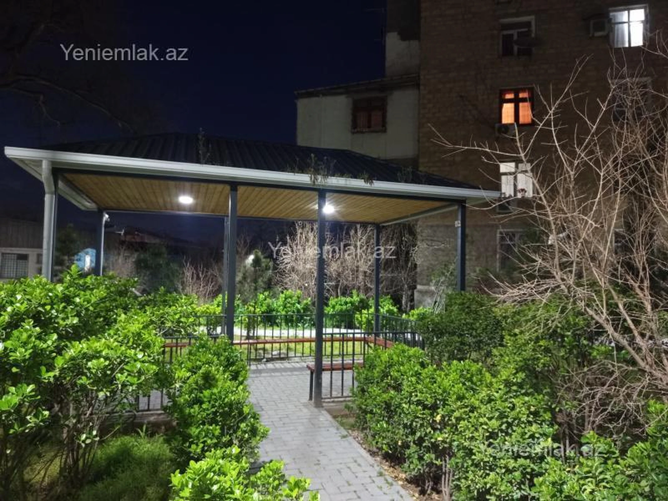 Satılır 2 otaqlı köhnə tikili 47 m²