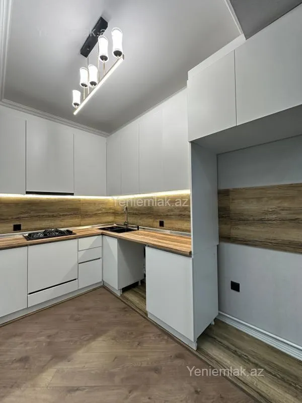 Satılır 3 otaqlı yeni tikili 84 m²