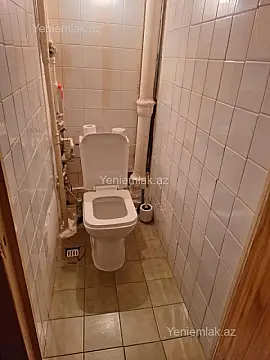 Satılır 2 otaqlı köhnə tikili 60 m²