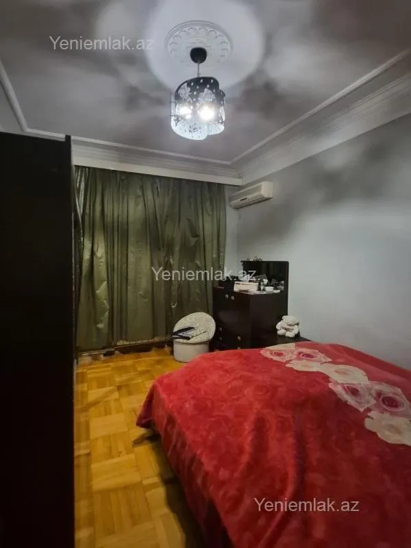 Satılır 3 otaqlı köhnə tikili 85 m²