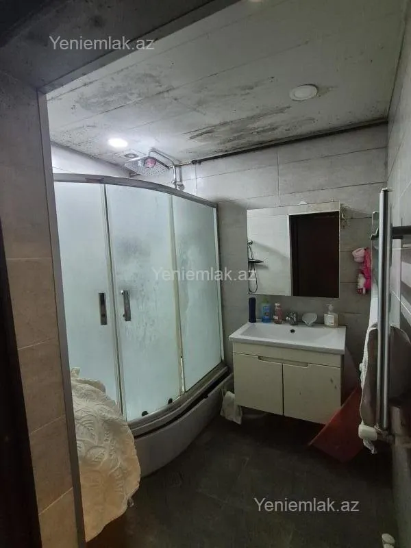 Satılır 3 otaqlı köhnə tikili 85 m²