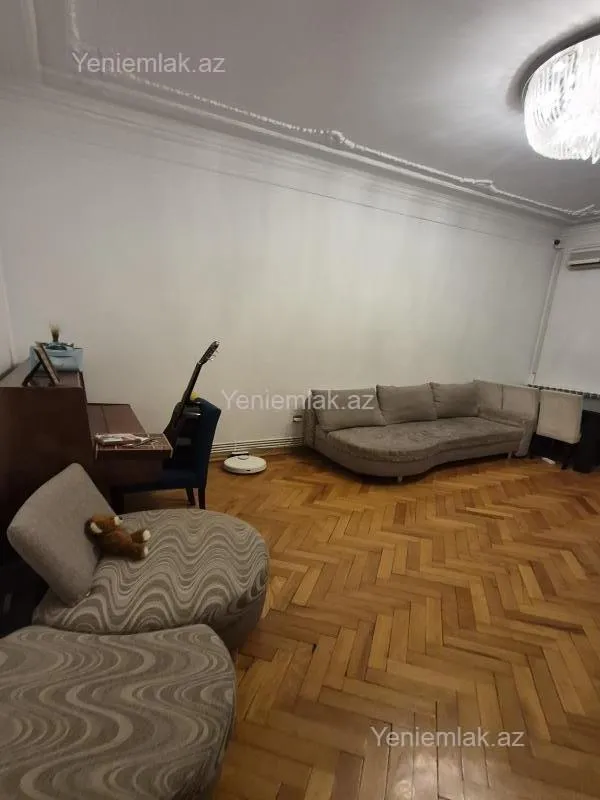 Satılır 3 otaqlı köhnə tikili 85 m²