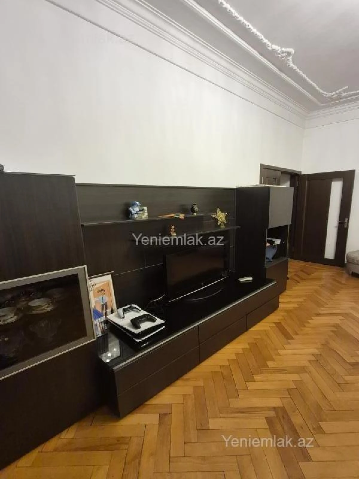 Satılır 3 otaqlı köhnə tikili 85 m²