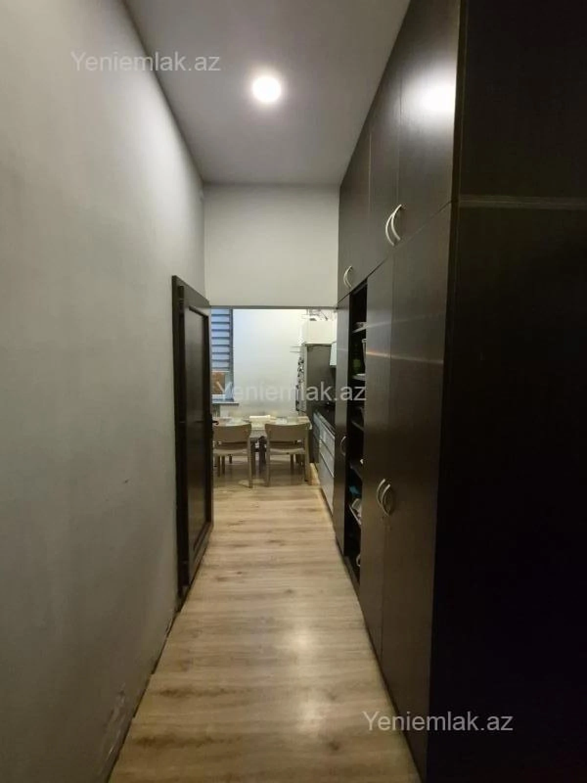Satılır 3 otaqlı köhnə tikili 85 m²