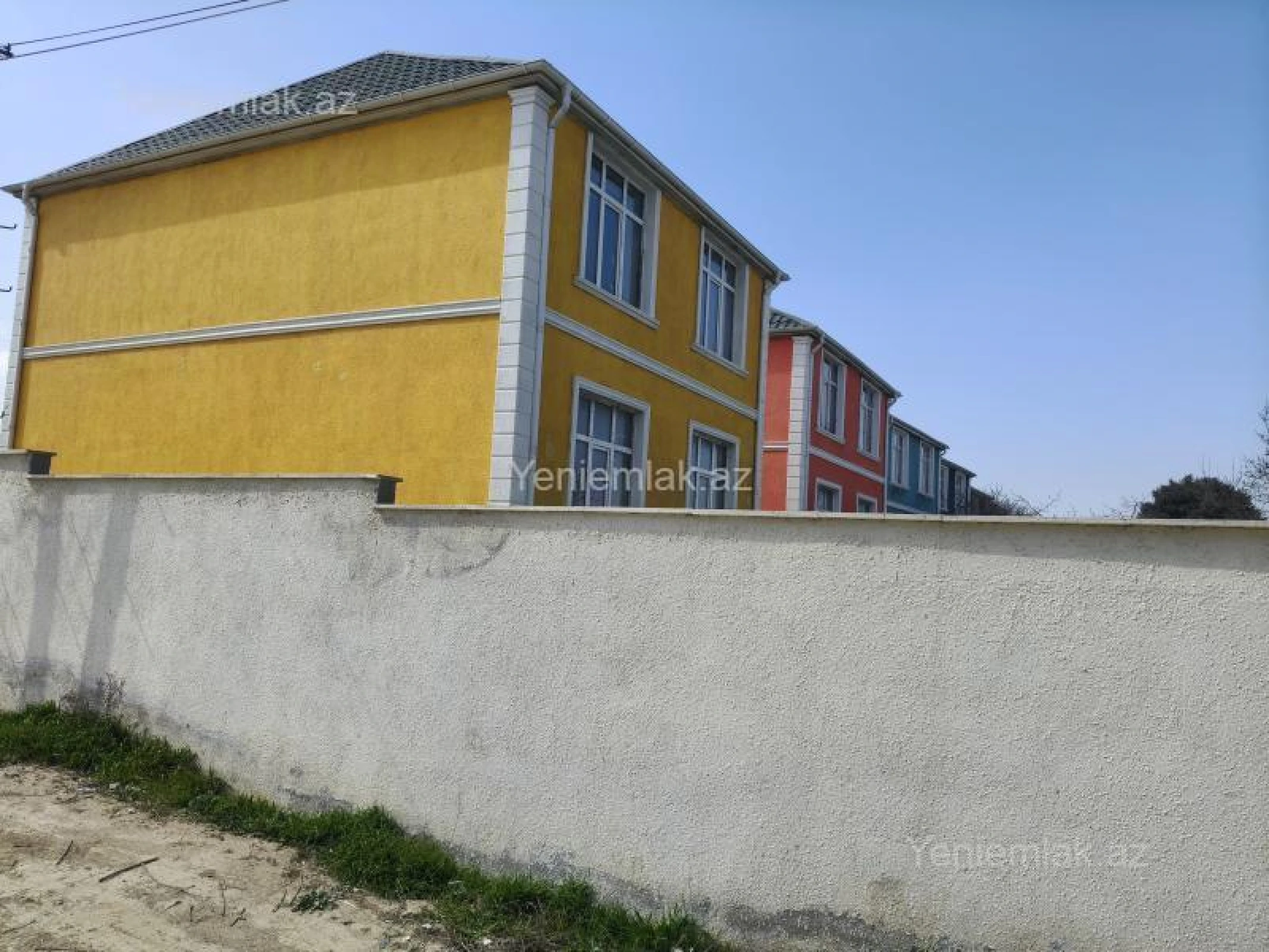 Satılır 4 otaqlı həyət evi 150 m²