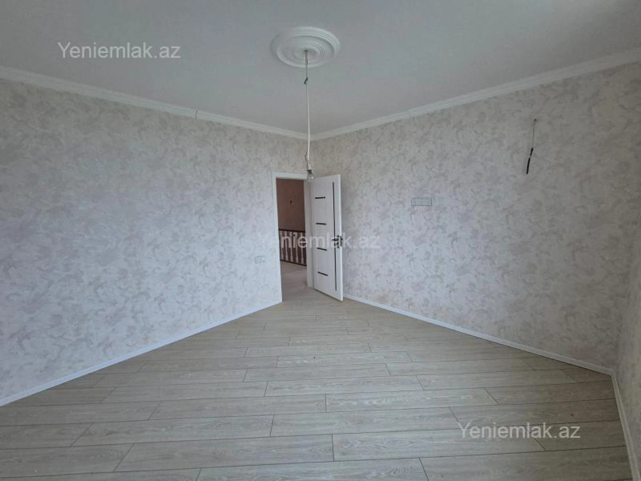 Satılır 4 otaqlı həyət evi 150 m²