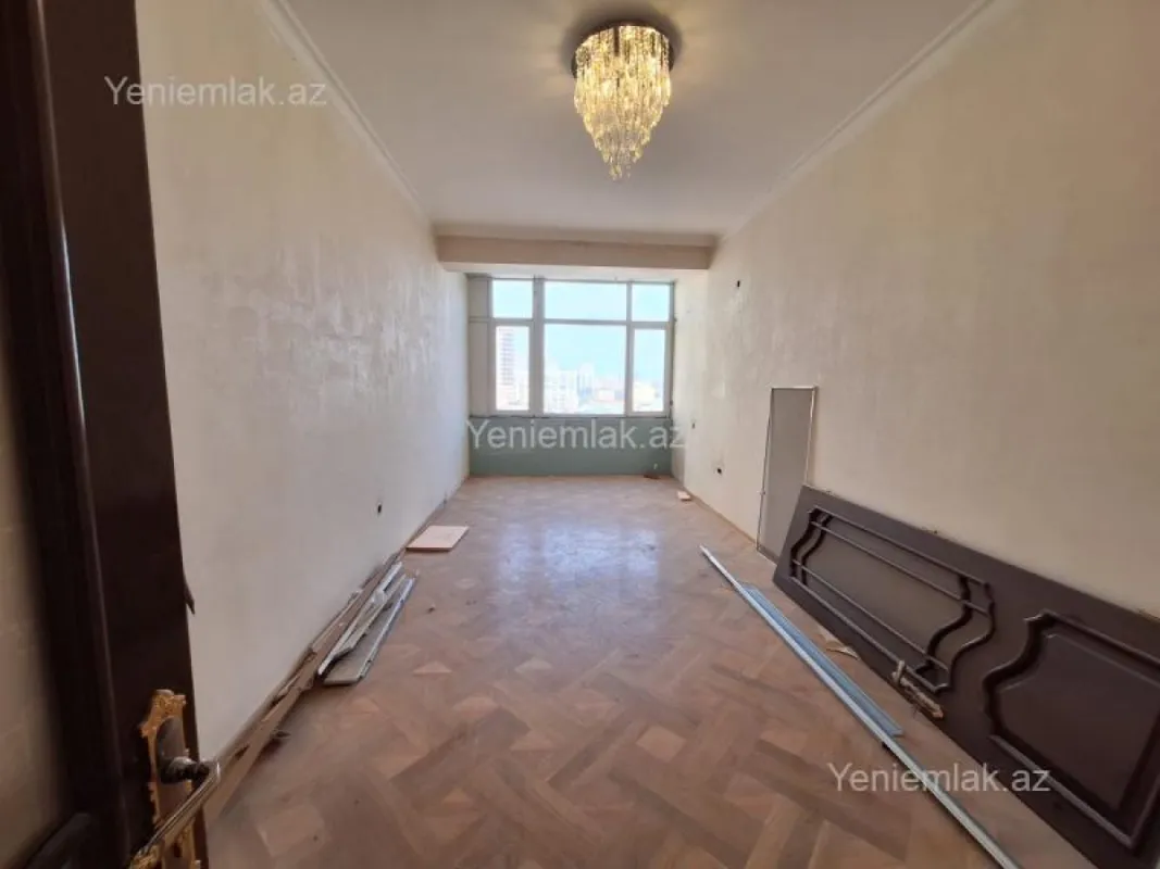 Satılır 3 otaqlı yeni tikili 155 m²