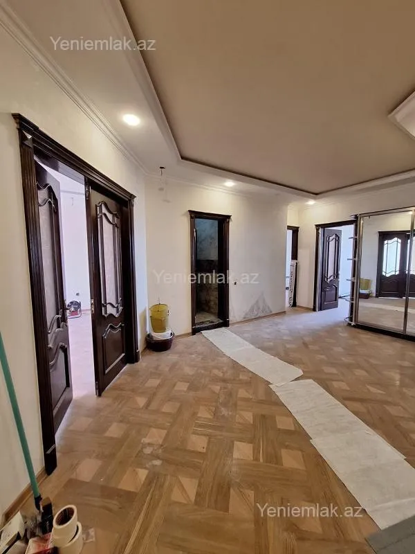 Satılır 3 otaqlı yeni tikili 155 m²