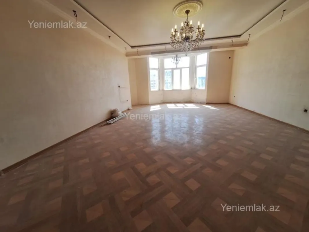 Satılır 3 otaqlı yeni tikili 155 m²