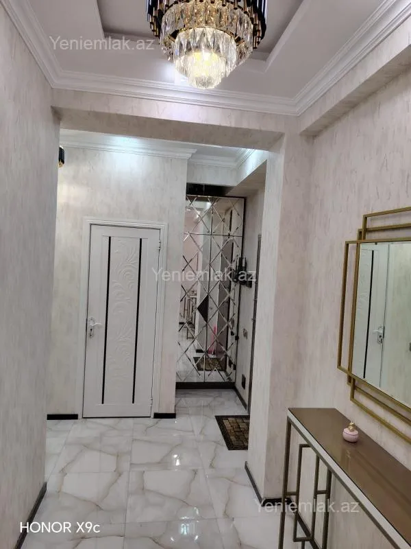 Satılır 2 otaqlı yeni tikili 64 m²