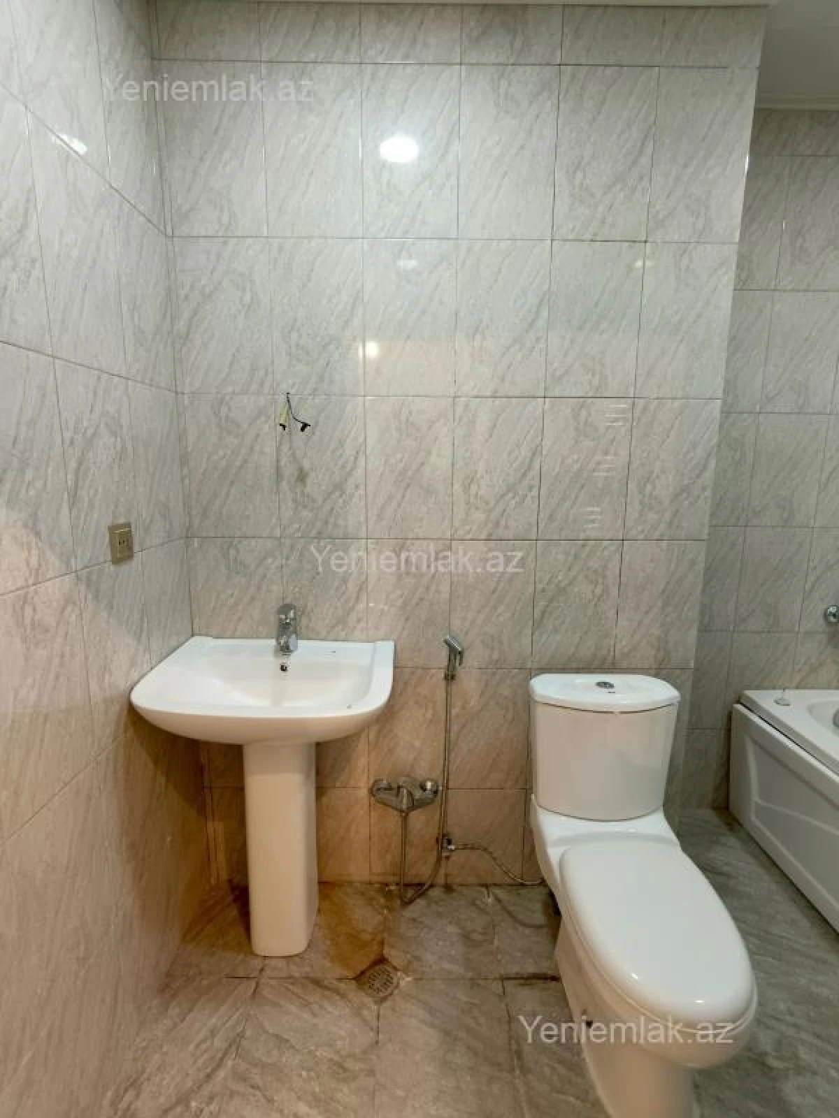 Satılır 4 otaqlı yeni tikili 84 m²