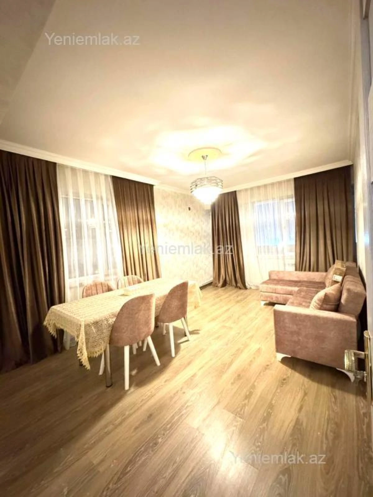 Satılır 2 otaqlı köhnə tikili 70 m²