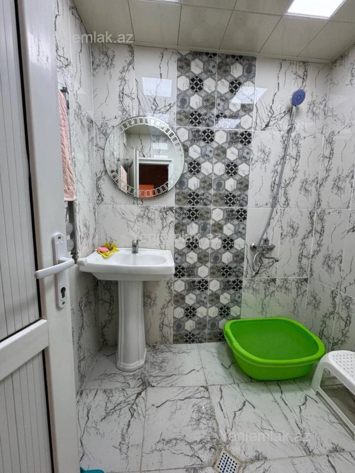 Satılır 2 otaqlı yeni tikili 65 m²