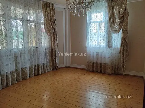 Satılır 8 otaqlı həyət evi 286 m²