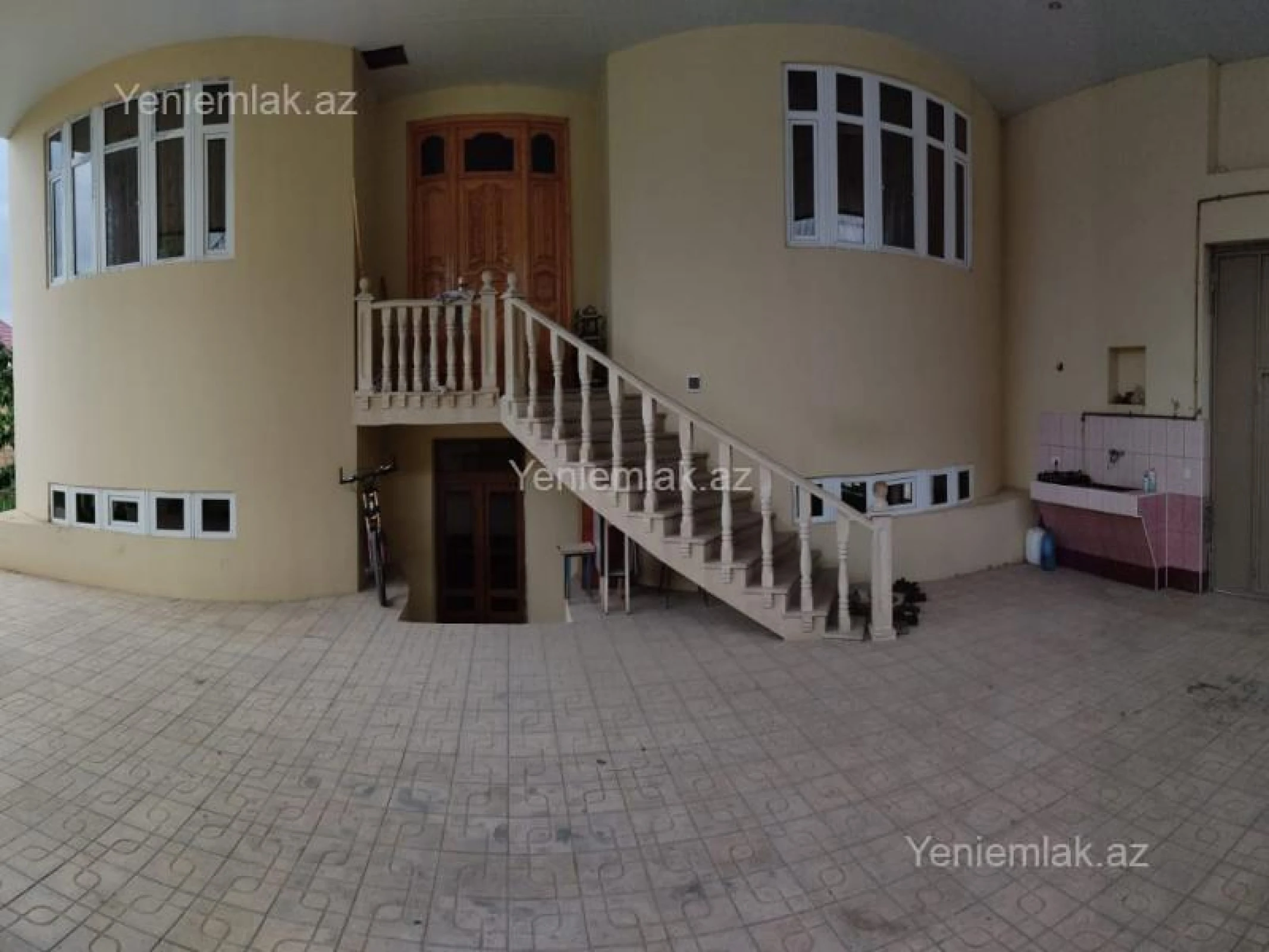 Satılır 8 otaqlı həyət evi 286 m²