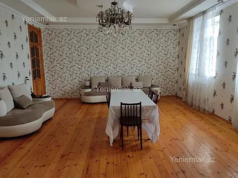 Satılır 8 otaqlı həyət evi 286 m²