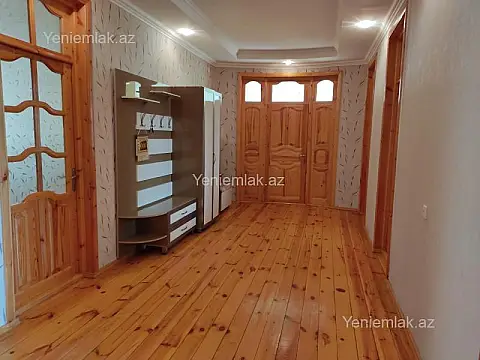 Satılır 8 otaqlı həyət evi 286 m²