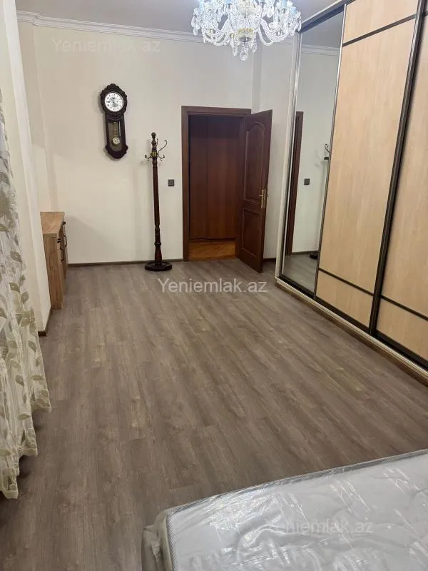 Satılır 2 otaqlı yeni tikili 115 m²