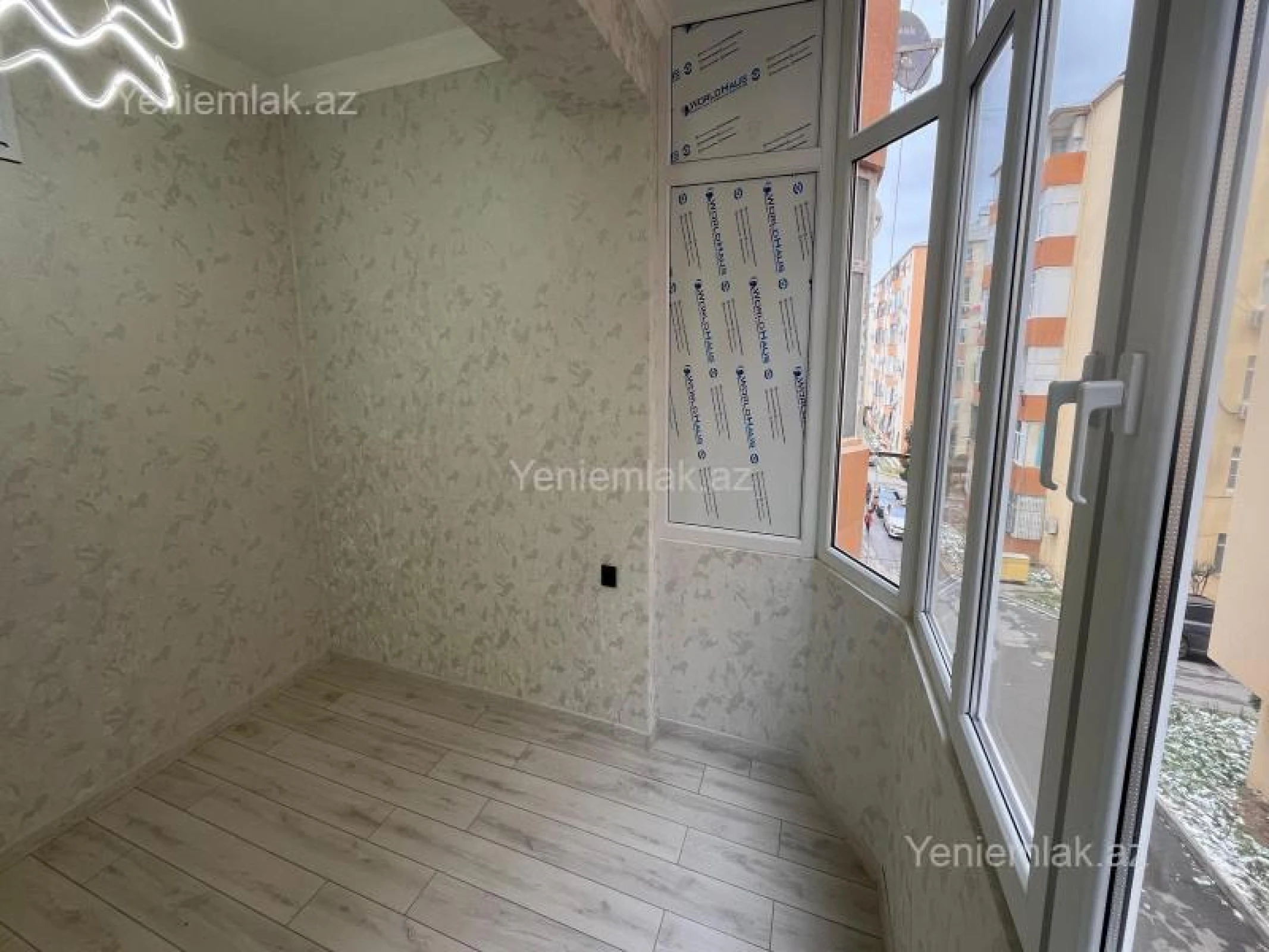 Satılır 3 otaqlı yeni tikili 82 m²