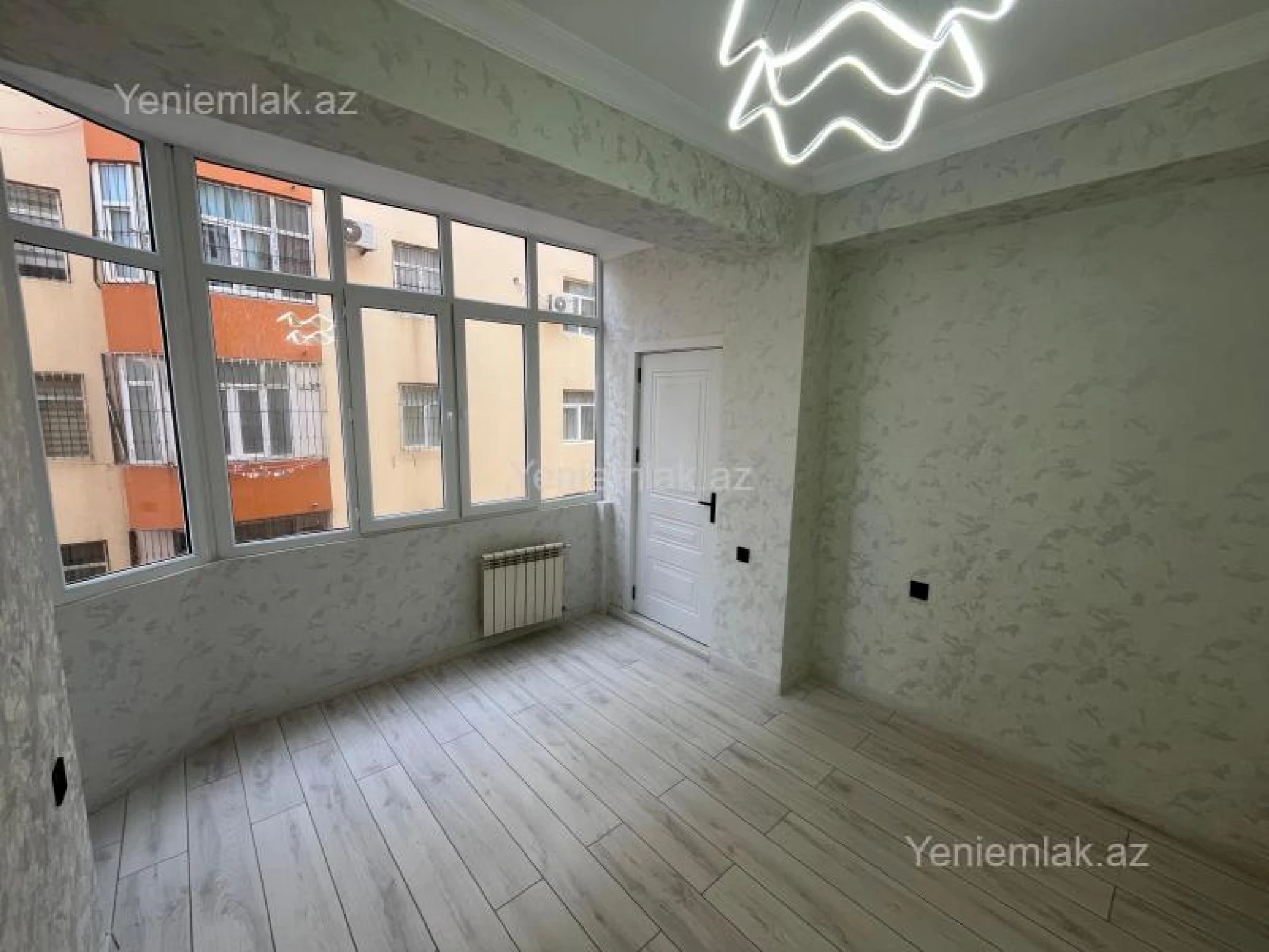 Satılır 3 otaqlı yeni tikili 82 m²