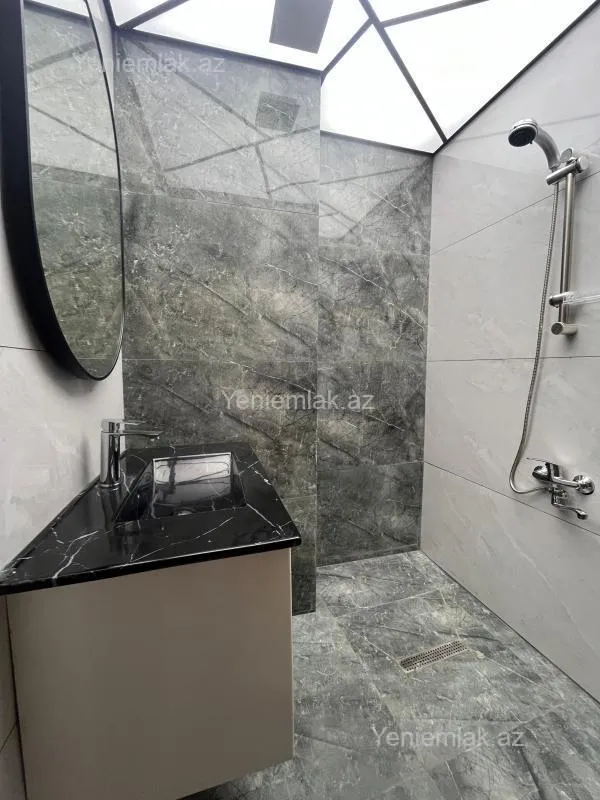 Satılır 3 otaqlı yeni tikili 82 m²