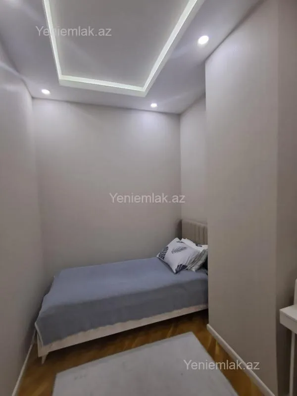 Satılır 3 otaqlı yeni tikili 100 m²