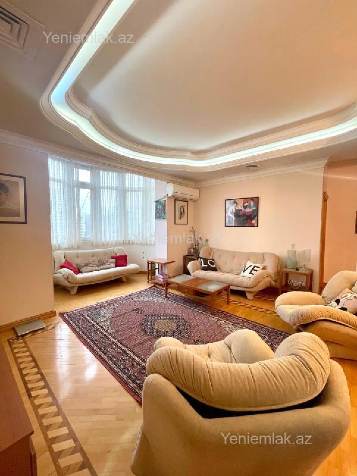 Satılır 2 otaqlı yeni tikili 220 m²