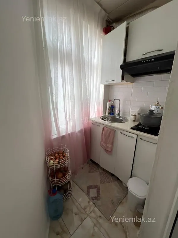 Satılır 2 otaqlı köhnə tikili 45 m²