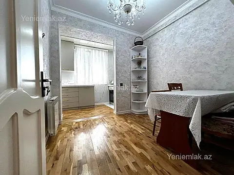 Satılır 3 otaqlı köhnə tikili 70 m²