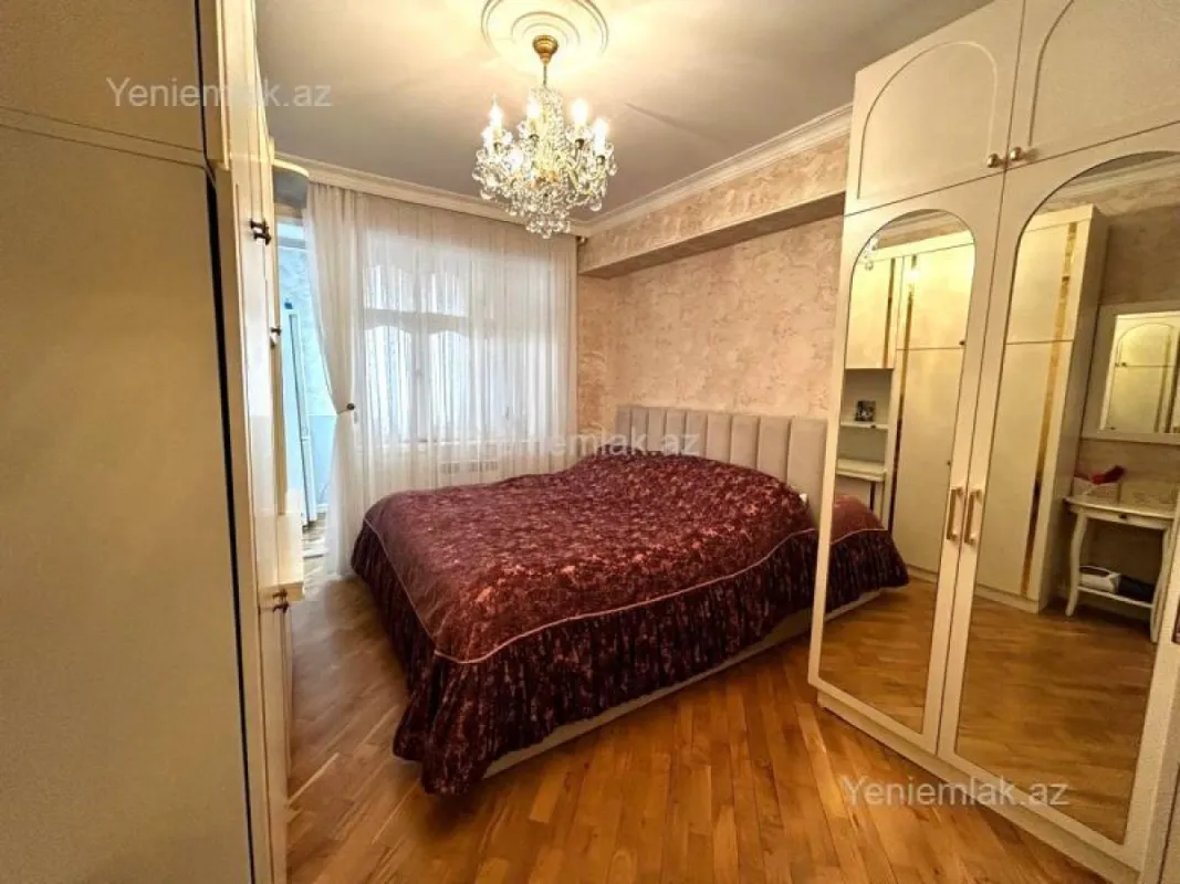 Satılır 3 otaqlı köhnə tikili 70 m²