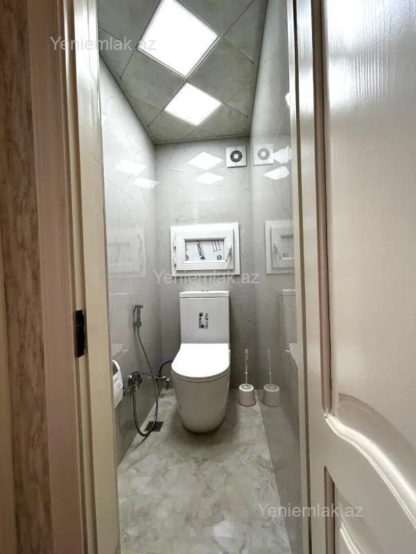 Satılır 3 otaqlı köhnə tikili 70 m²