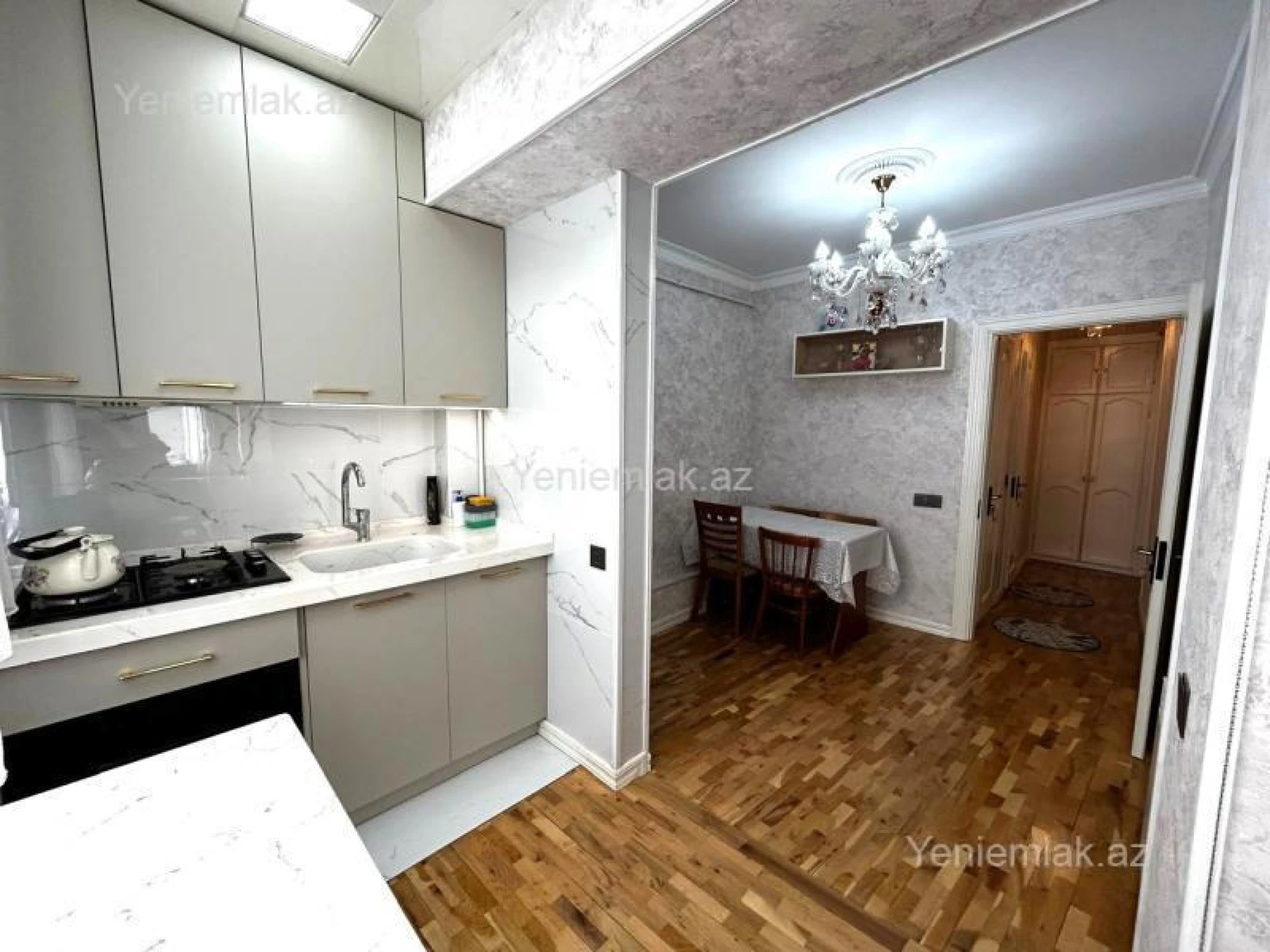 Satılır 3 otaqlı köhnə tikili 70 m²