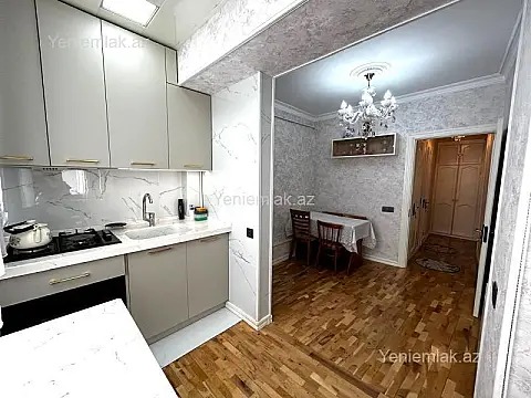Satılır 3 otaqlı köhnə tikili 70 m²
