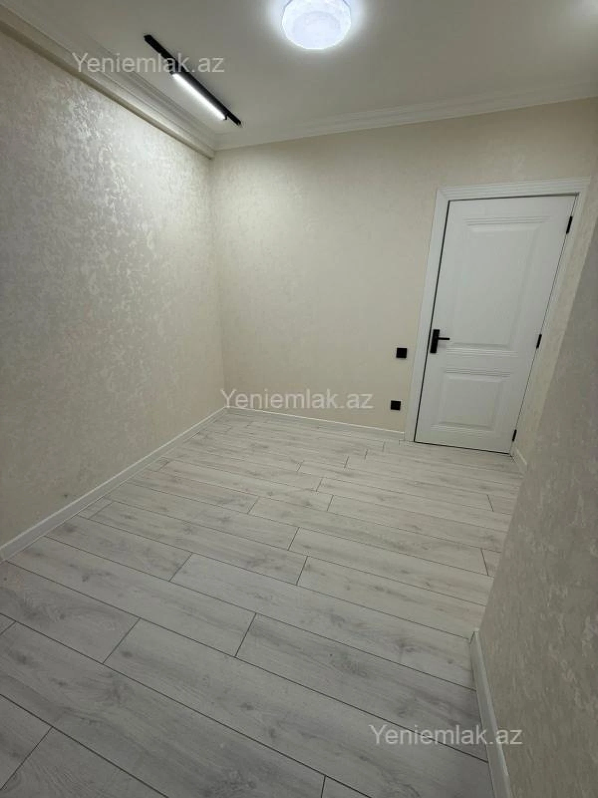 Satılır 2 otaqlı köhnə tikili 45 m²
