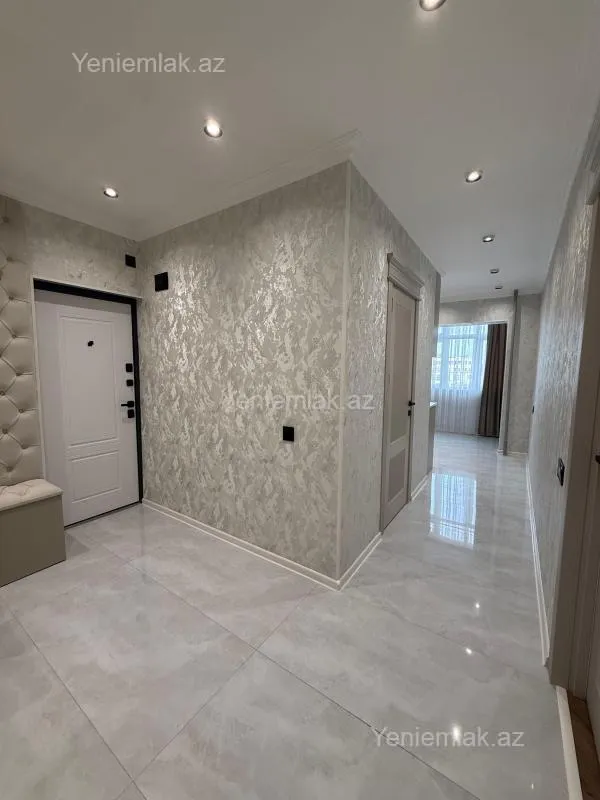 Satılır 3 otaqlı köhnə tikili 80 m²