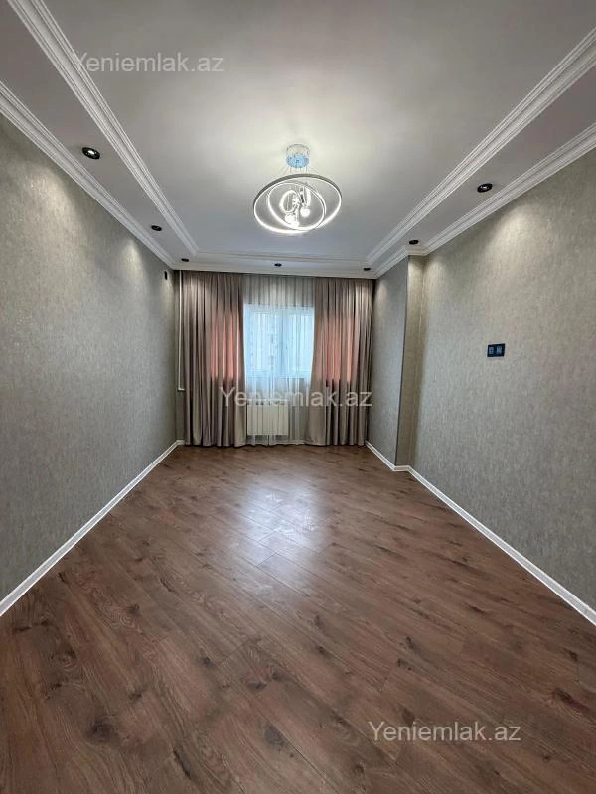Satılır 3 otaqlı köhnə tikili 80 m²